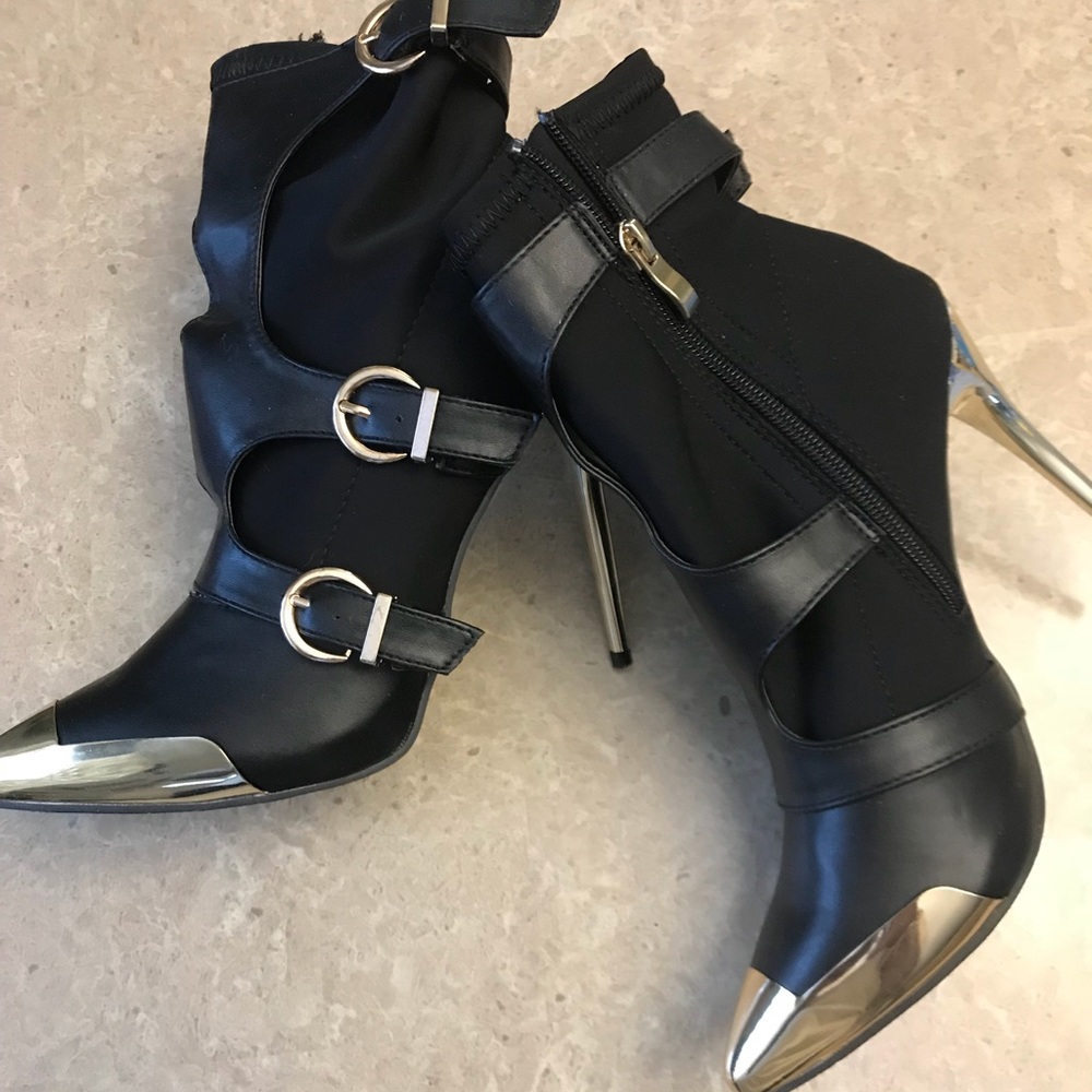 ******Sold******Women’s boots